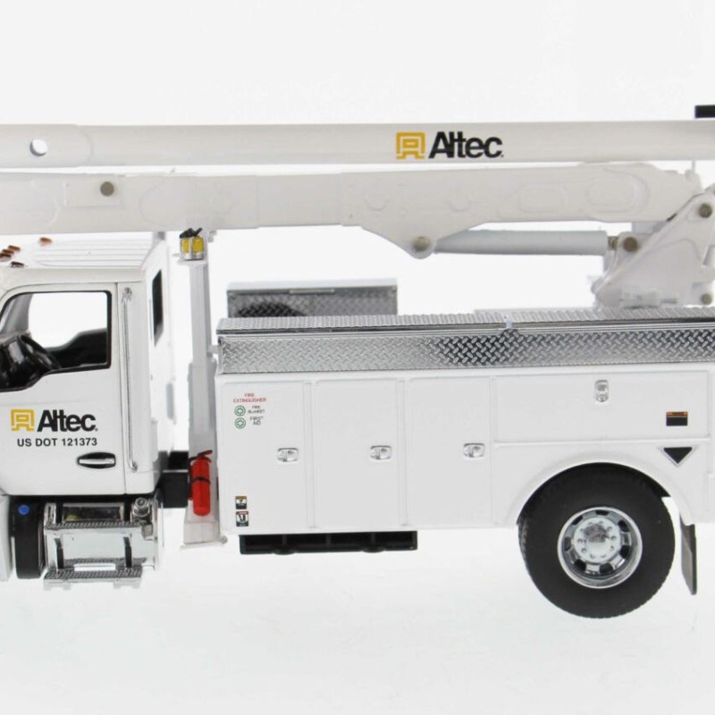 Diecast Masters 71100 - Kenworth T380 Service Truck with Altec AA55 Aerial Crane - Scale 1:32
