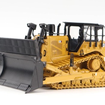 Diecast Masters 85758 - CAT Caterpillar D8 Track-Type Tractor Dozer Waste Configuration - High Line Series - Scale 1:50