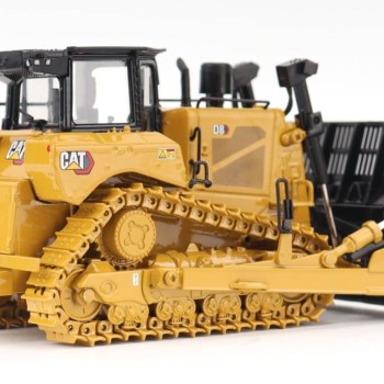 Diecast Masters 85758 - CAT Caterpillar D8 Track-Type Tractor Dozer Waste Configuration - High Line Series - Scale 1:50