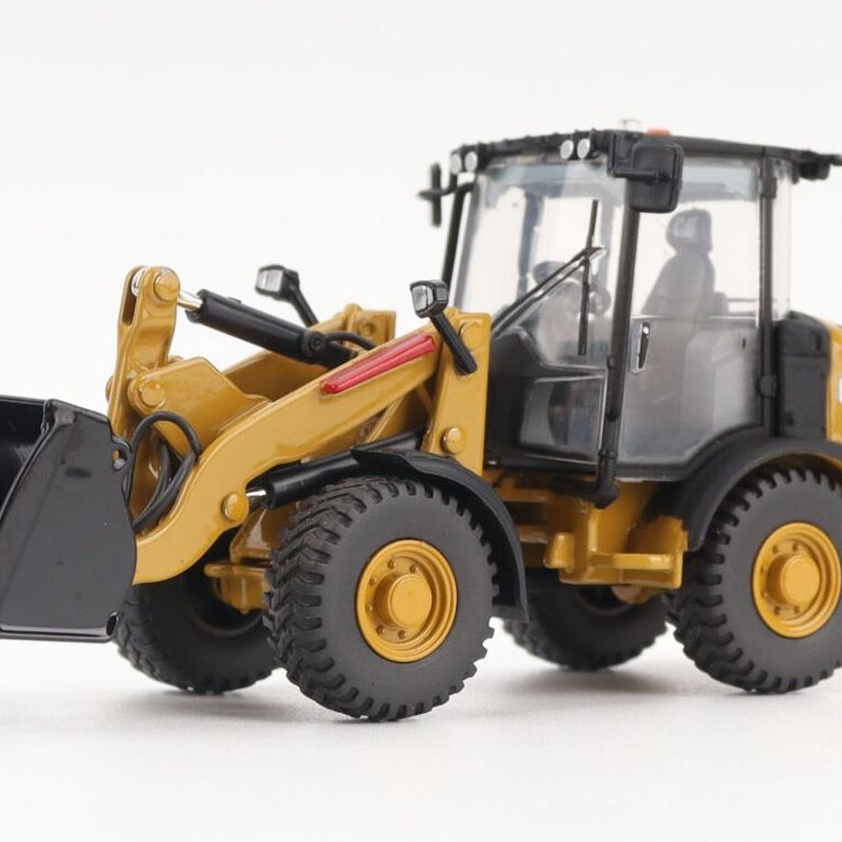 Diecast Masters 85771 -  Caterpillar Cat 906 Compact Wheel Loader Highline Series - Scale 1:50