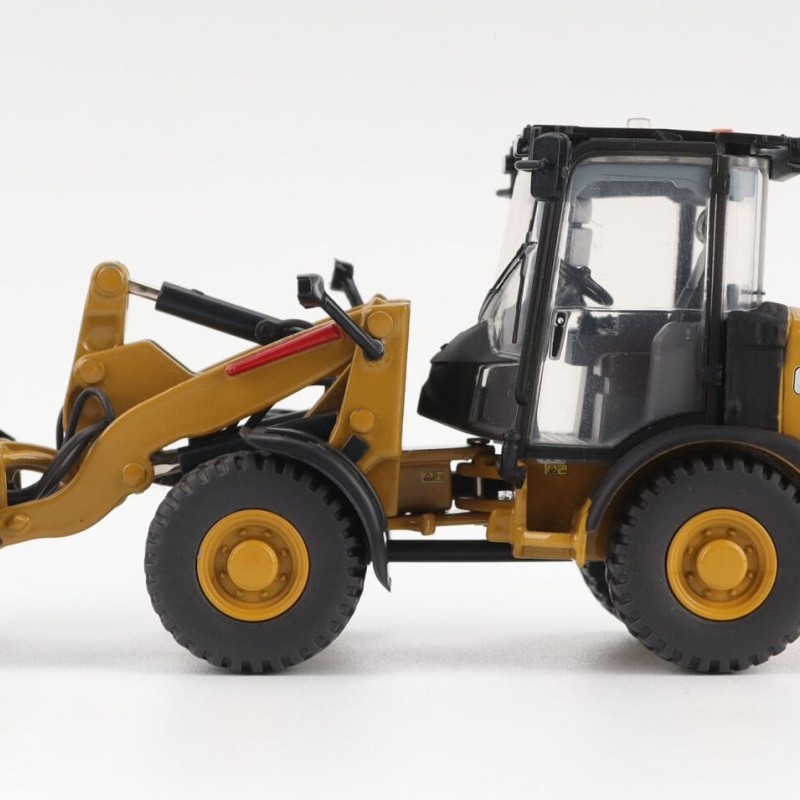 Diecast Masters 85771 -  Caterpillar Cat 906 Compact Wheel Loader Highline Series - Scale 1:50