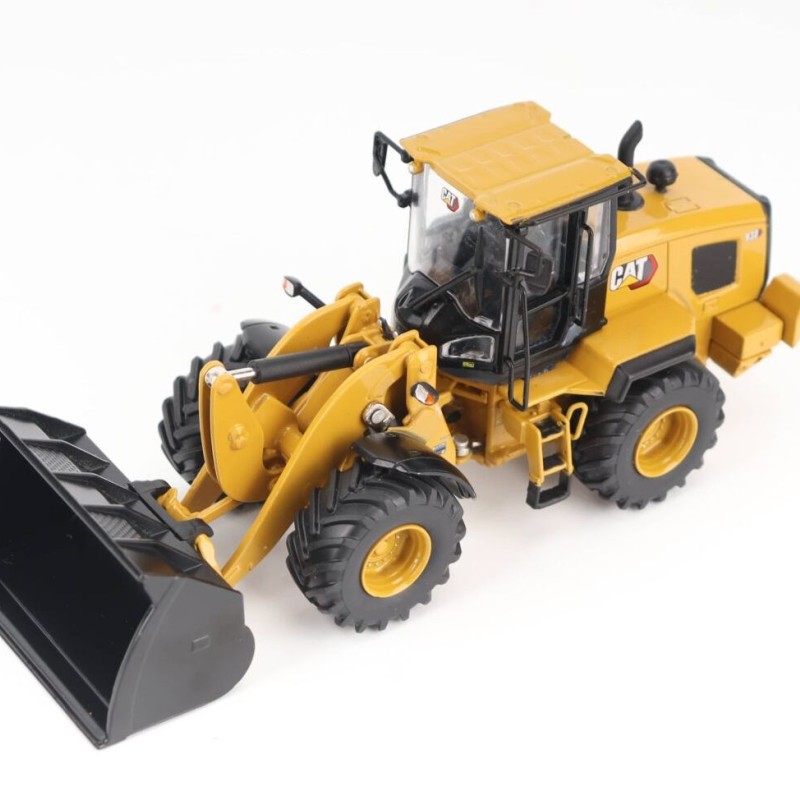 Diecast Masters 85779 -  Caterpillar Cat 930 Compact Wheel Loader Highline Series - Scale 1:50