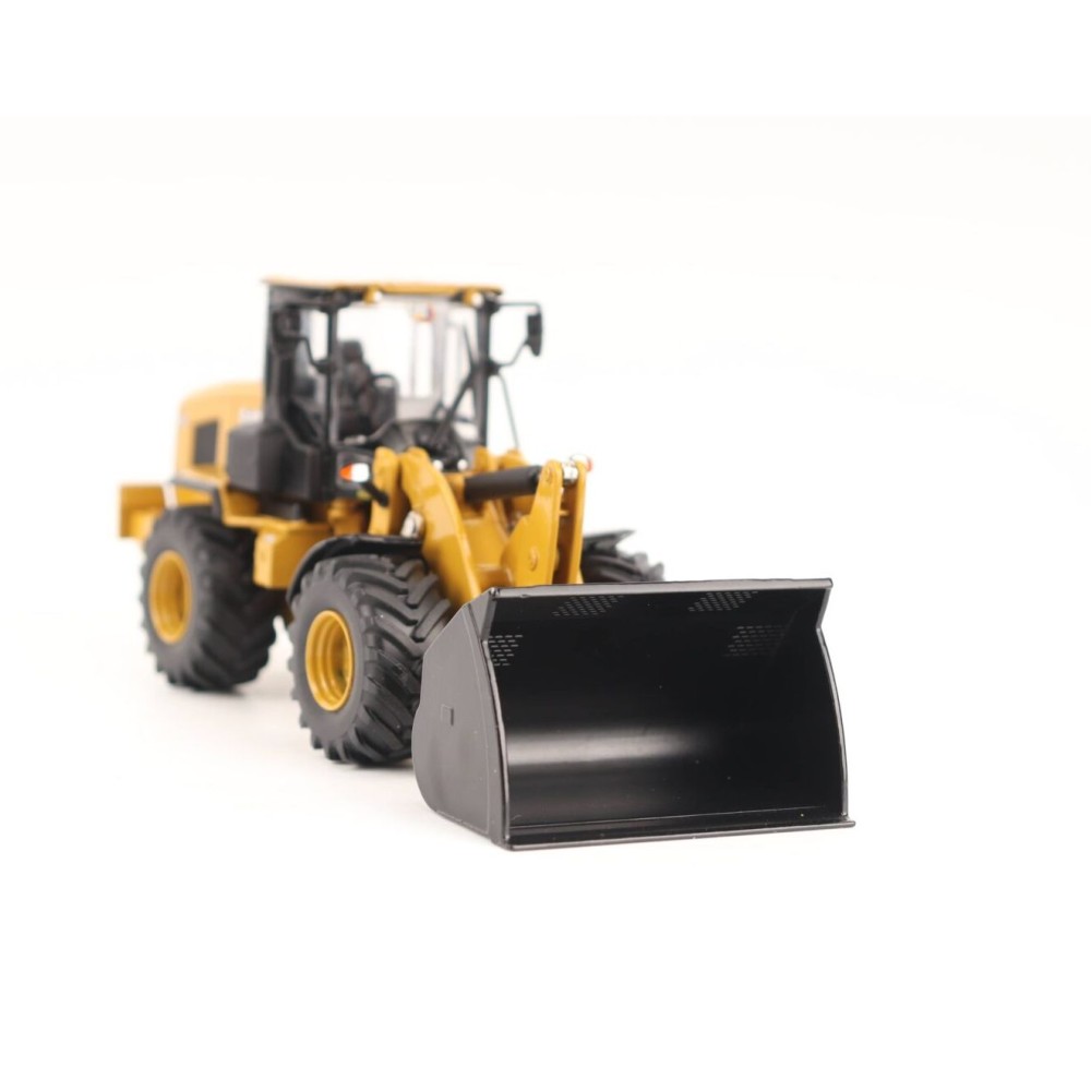 Diecast Masters 85779 -  Caterpillar Cat 930 Compact Wheel Loader Highline Series - Scale 1:50