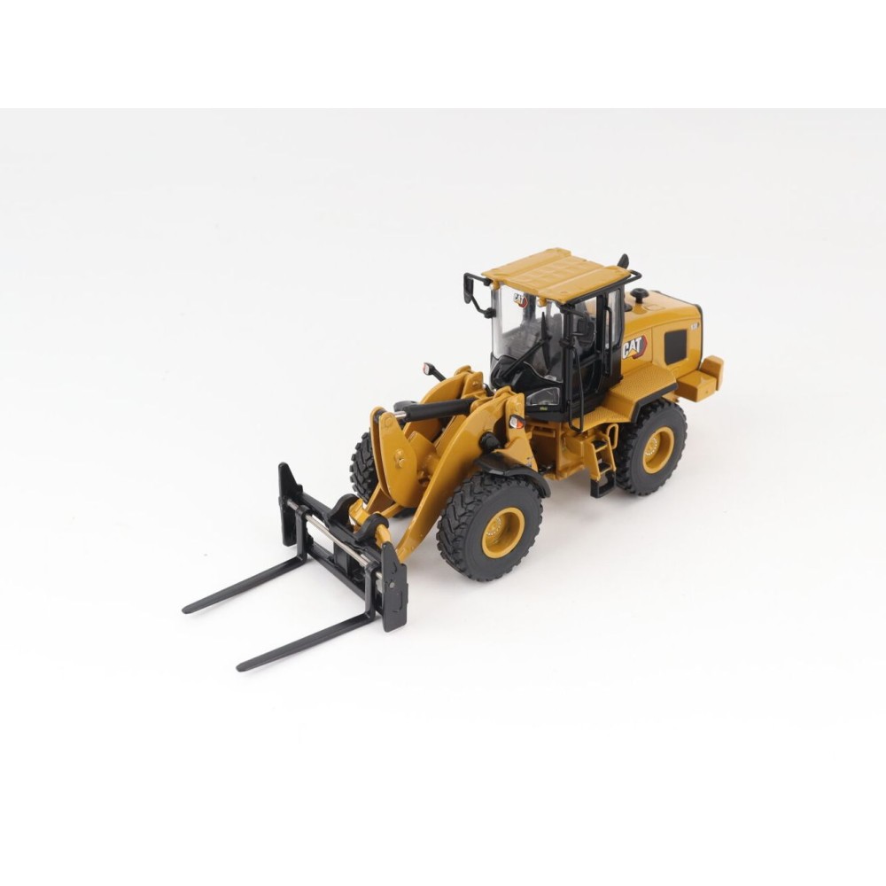 Diecast Masters 85779 -  Caterpillar Cat 930 Compact Wheel Loader Highline Series - Scale 1:50