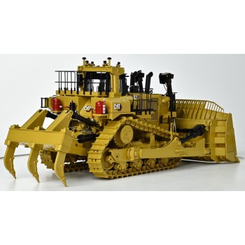 Diecast Masters 85781 - CAT D11 Track-Type Tractor Dozer Hex Design New Dec 2025 - Scale 1:18