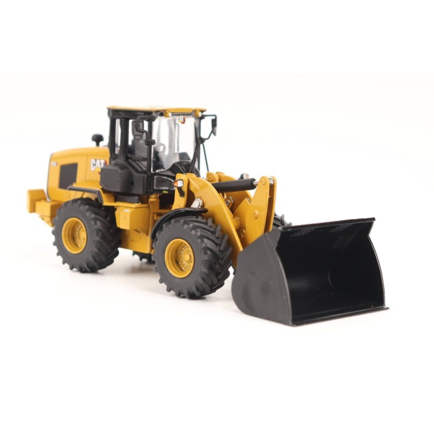 Diecast Masters 85782 -  Caterpillar Cat 938 Compact Wheel Loader Highline Series - Scale 1:50