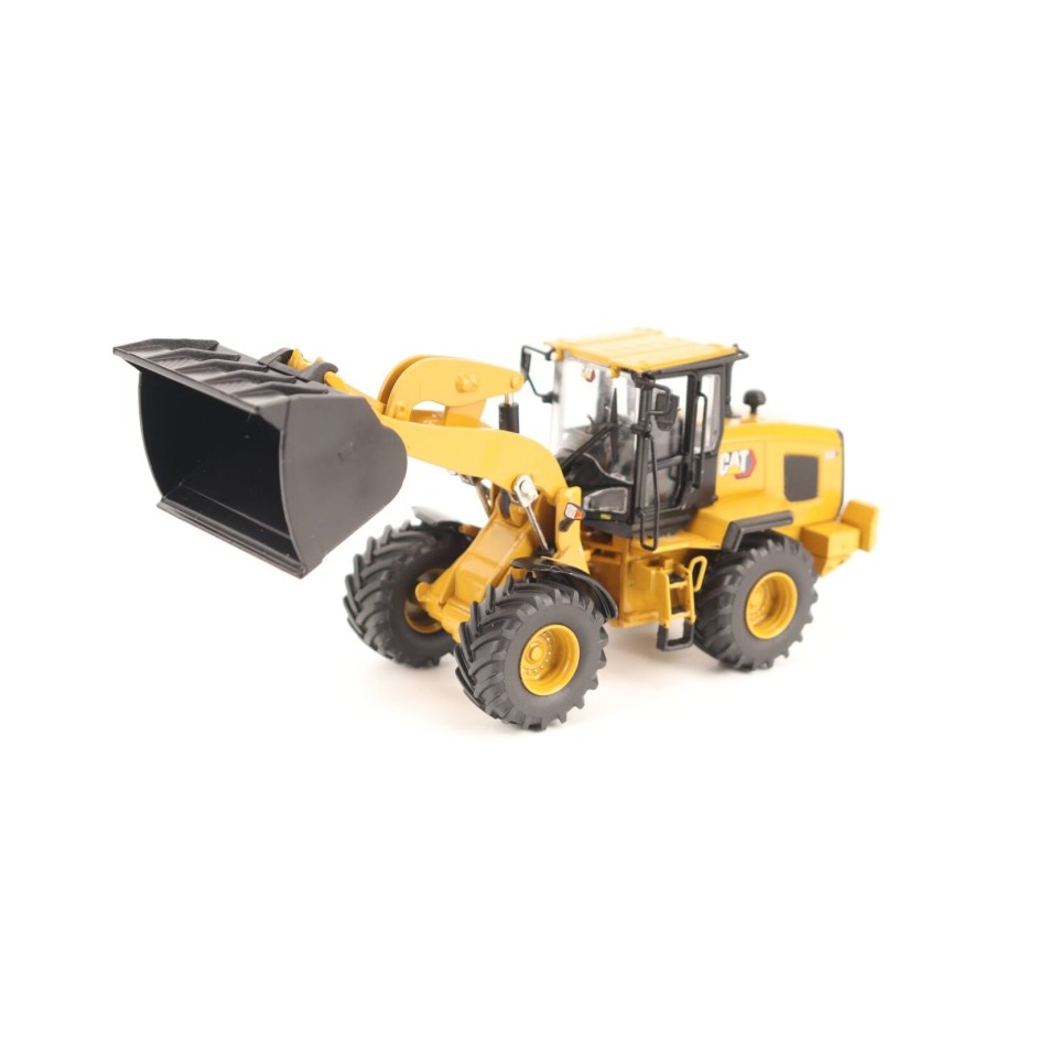 Diecast Masters 85782 -  Caterpillar Cat 938 Compact Wheel Loader Highline Series - Scale 1:50