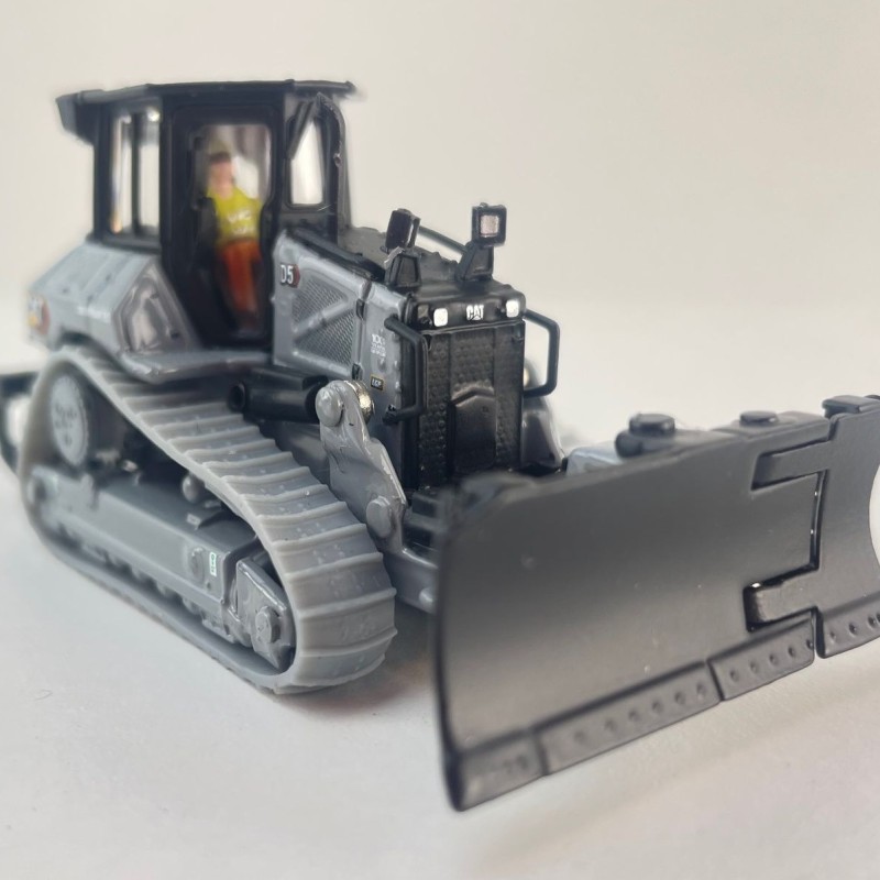 Diecast Masters 85953BGC - CAT D5 LGP Track-Type Tractor With Centennial Grey Limited 2025 - Scale 1:87