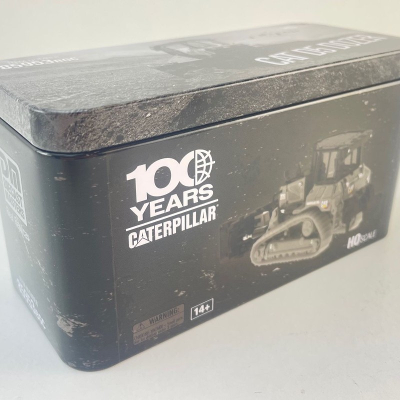 Diecast Masters 85953BGC - CAT D5 LGP Track-Type Tractor With Centennial Grey Limited 2025 - Scale 1:87