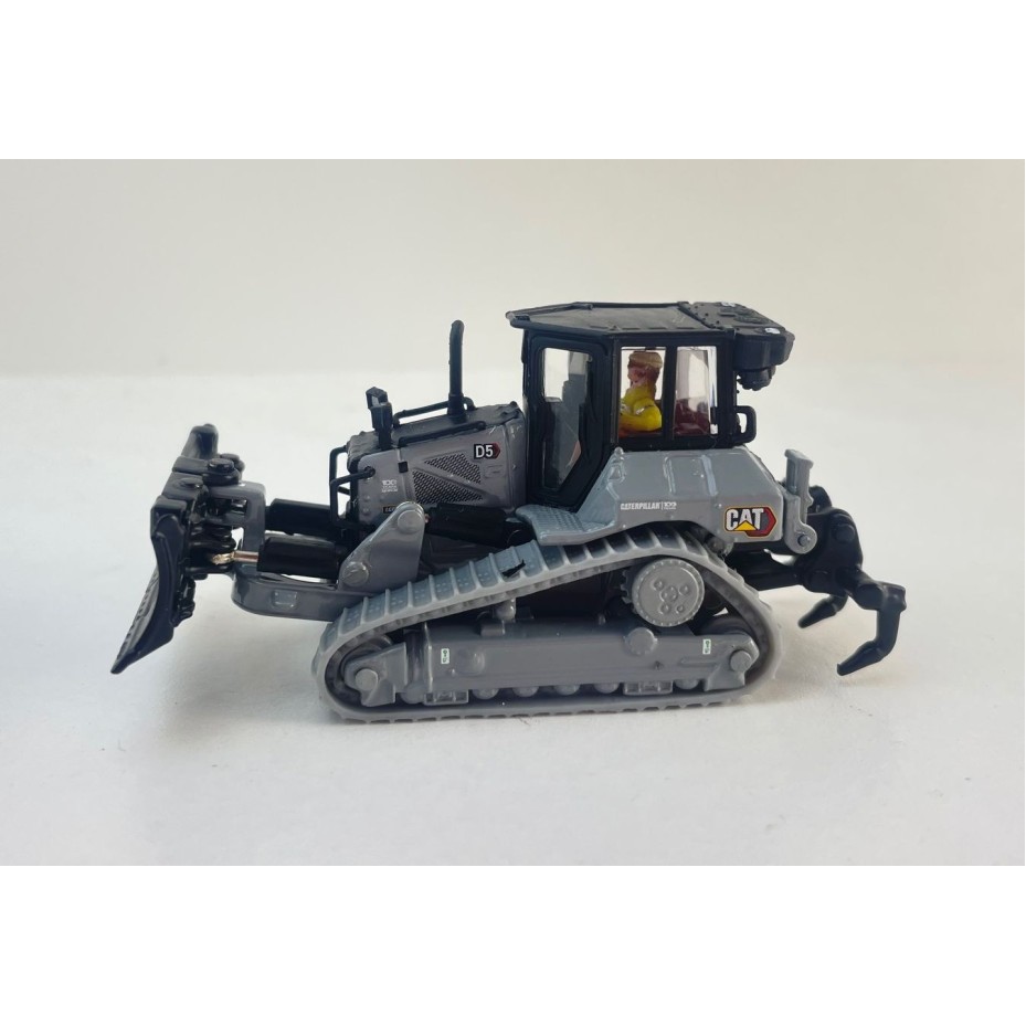Diecast Masters 85953BGC - CAT D5 LGP Track-Type Tractor With Centennial Grey Limited 2025 - Scale 1:87