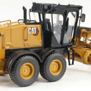 Diecast Masters 85794 - Caterpillar CAT 140 LVR  Motor Grader High Line New 2026 - Scale 1:50