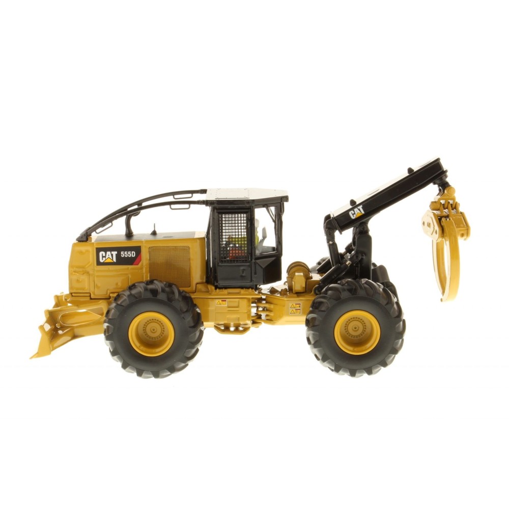 Diecast Masters 85932 - Caterpillar CAT 555D Wheel Skidder Log Harvester High Line - Scale 1:50