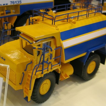 BELAZ 76470 Water Tank Sprinkling Truck - Scale 1:50