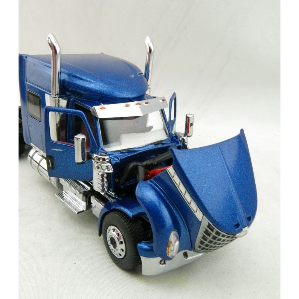 Diecast Masters 71026 - International LoneStar Sleeper Cab Truck Blue Metallic - Scale 1:50