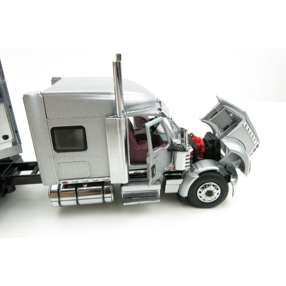 Diecast Masters 71043 - International LoneStar Truck Silver with 53' Chrome Plated Refrigerated Trailer - Scale 1:50