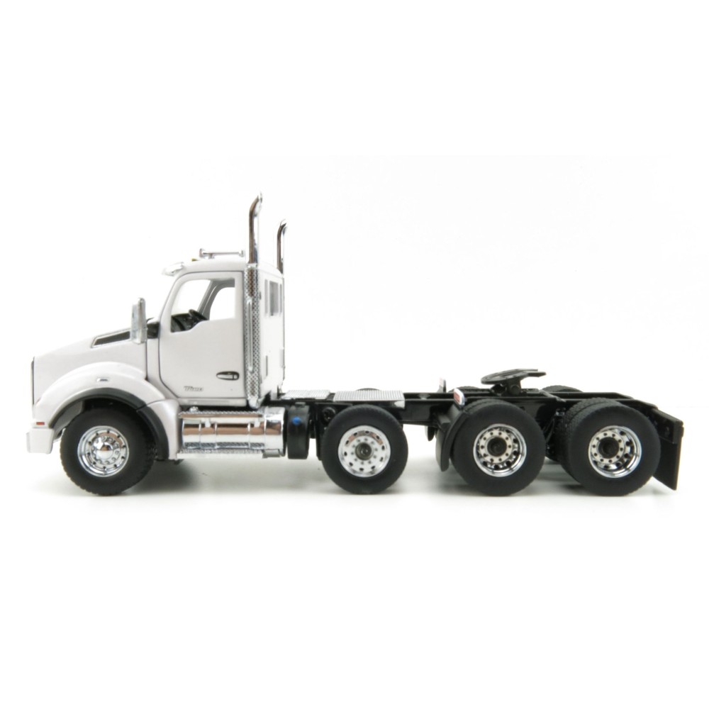 Diecast Masters 71058 - Kenworth T880  Tandem Metallic white SBFA Day Cab Pusher-Axle Prime Mover - Scale 1:50