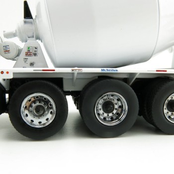 Diecast Masters 71062 - Kenworth T880 SBFA Red Cement Mixer McNeilus BridgeMaster Mixer   - Scale 1:50