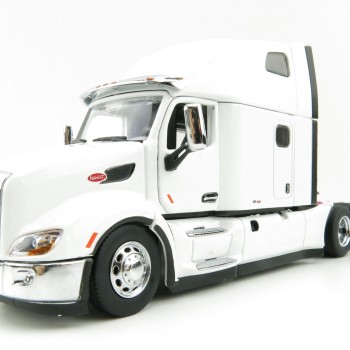 Diecast Masters 71072 - Peterbilt 579 UltraLoft 6x4 Prime Moder Truck White Cab - Scale 1:50