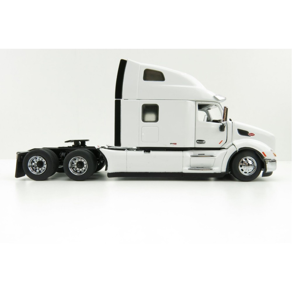 Diecast Masters 71072 - Peterbilt 579 UltraLoft 6x4 Prime Moder Truck White Cab - Scale 1:50