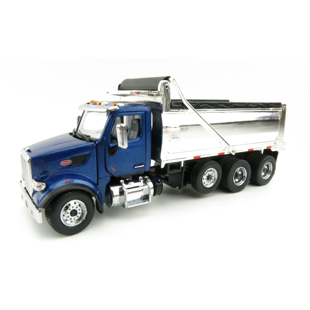 Diecast Masters 71073 - Peterbilt 567 Dump Truck Blue with Chromed Dump Body  - Scale 1:50