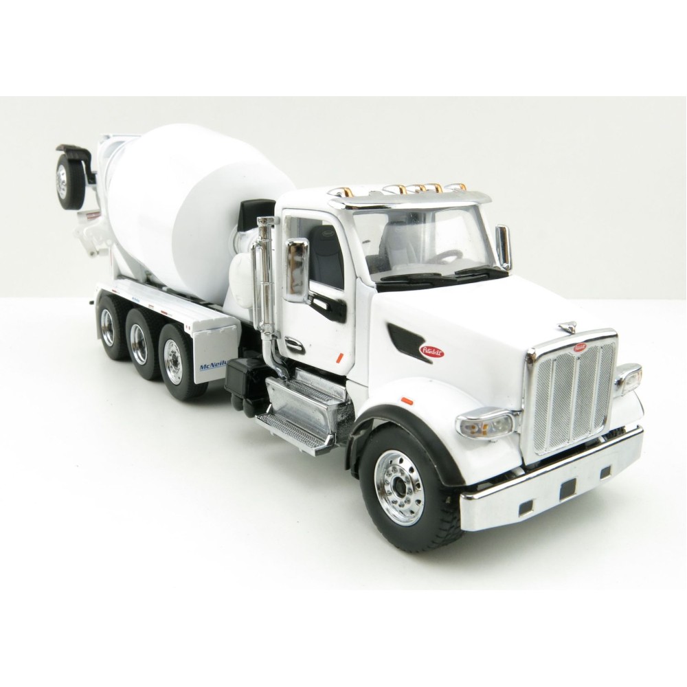 Diecast Masters 71074 - Peterbilt 579 Truck White with McNeilus Bridgemaster Concrete Mixer  - Scale 1:50