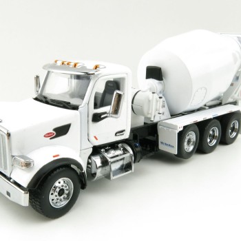 Diecast Masters 71074 - Peterbilt 579 Truck White with McNeilus Bridgemaster Concrete Mixer  - Scale 1:50