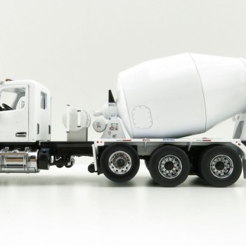 Diecast Masters 71074 - Peterbilt 579 Truck White with McNeilus Bridgemaster Concrete Mixer  - Scale 1:50