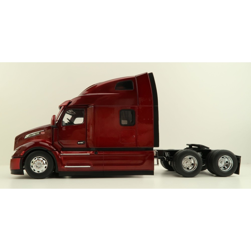 Diecast Masters 71091 - Peterbilt Model 579 UltraLoft Prime Mover Truck - Scale 1:32 