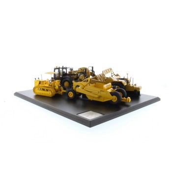 Diecast Masters 85563 - Caterpillar D7C/70 and CAT 621K Motor Scraper Evolution Series New 2022 - Scale 1:50