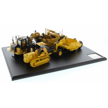 Diecast Masters 85563 - Caterpillar D7C/70 and CAT 621K Motor Scraper Evolution Series New 2022 - Scale 1:50