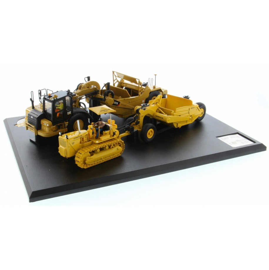 Diecast Masters 85563 - Caterpillar D7C/70 and CAT 621K Motor Scraper Evolution Series New 2022 - Scale 1:50