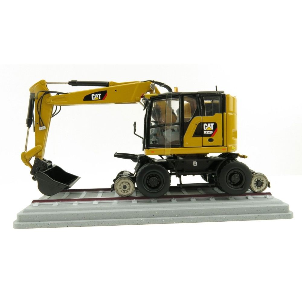 Diecast Masters 85662 - M323F Railroad Wheel SY Excavator CAT Colors - Scale 1:50