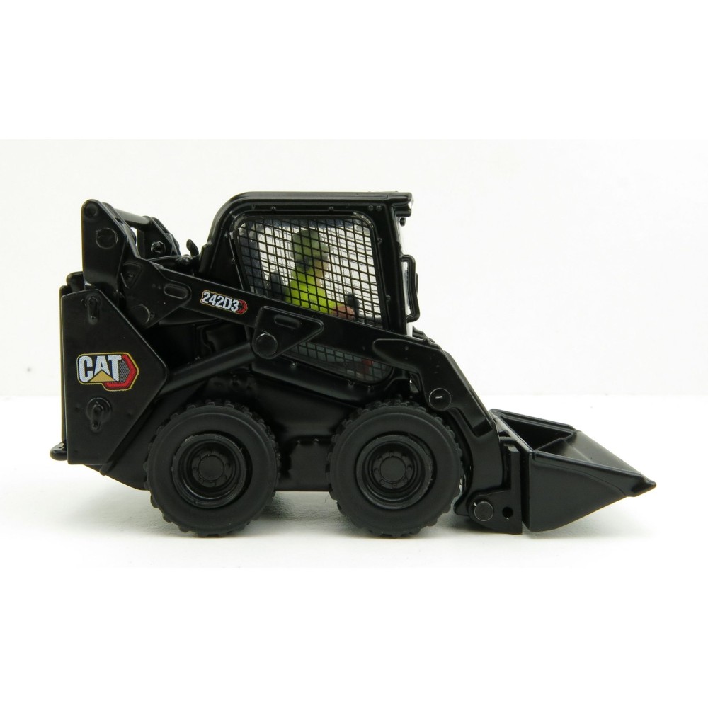 Diecast Masters 85676 BK - Caterpillar Cat 242 D3 Skid Steer Loader Black New 2022 - Scale 1:50
