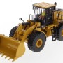 Diecast Masters 85686 - Caterpillar CAT 966 Wheel Loader High Line - Scale 1:50