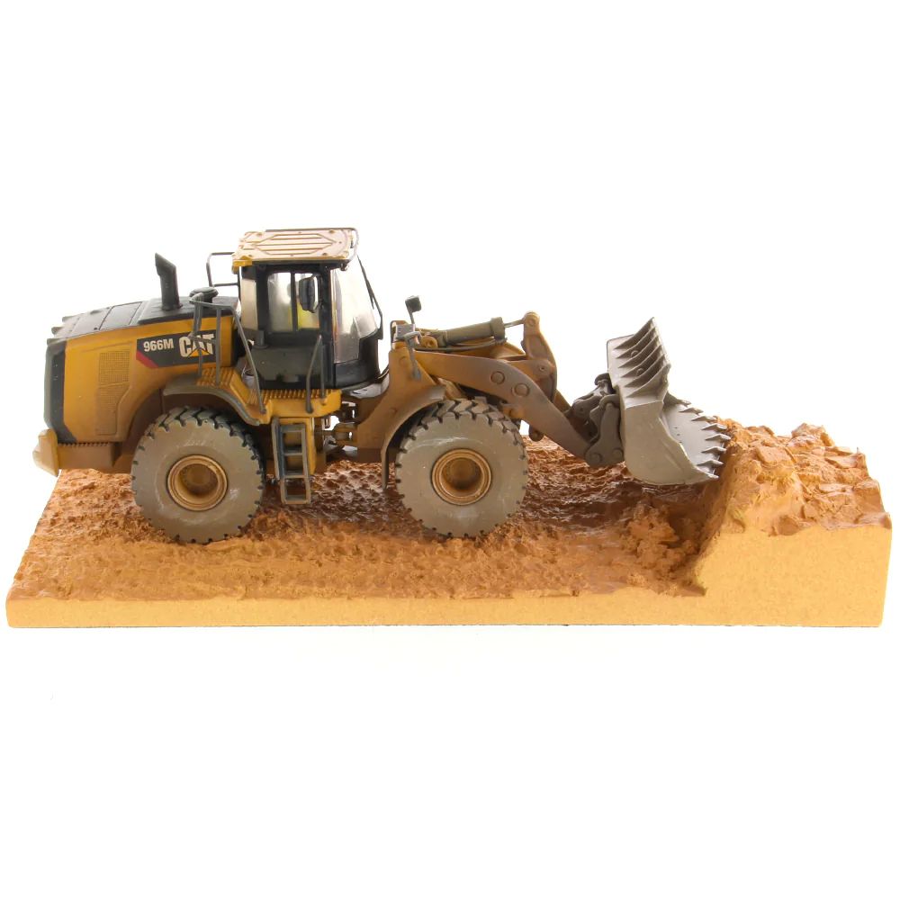Diecast Masters 85703 - Caterpillar CAT 966M Wheel Loader Weathered Series - Scale 1:50