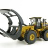 Diecast Masters 85950 - Caterpillar CAT 972M Wheel Loader with Log Forks Forrestry - Scale 1:87