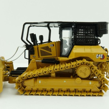 Diecast Masters 85952 - Caterpillar CAT D5 LGP Fire Track-Type Tractor Dozer High Line - Scale 1:50