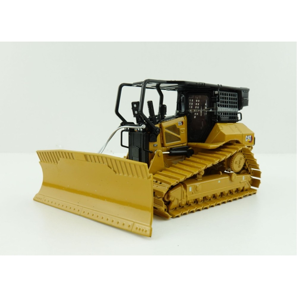 Diecast Masters 85952 - Caterpillar CAT D5 LGP Fire Track-Type Tractor Dozer High Line - Scale 1:50
