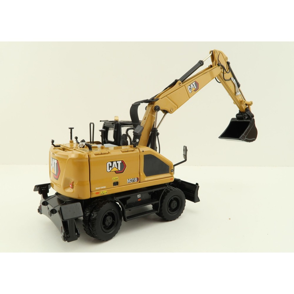Diecast Masters 85956 - Caterpillar CAT M318 Wheeled Excavator & Attachments High Line - Scale 1:50