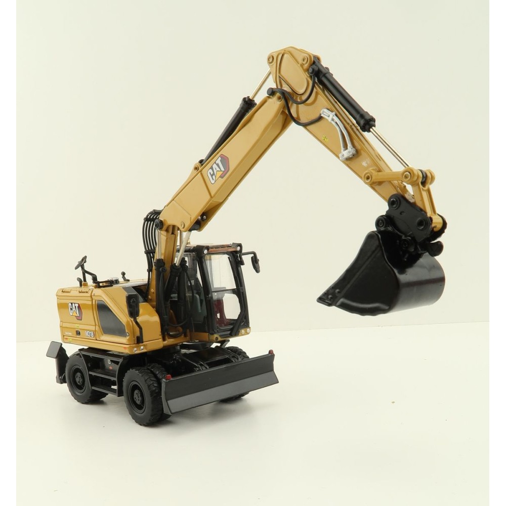 Diecast Masters 85956 - Caterpillar CAT M318 Wheeled Excavator & Attachments High Line - Scale 1:50