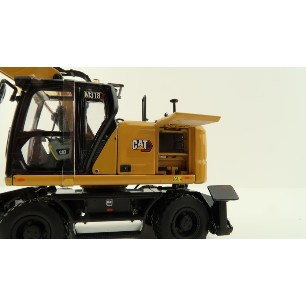 Diecast Masters 85956 - Caterpillar CAT M318 Wheeled Excavator & Attachments High Line - Scale 1:50