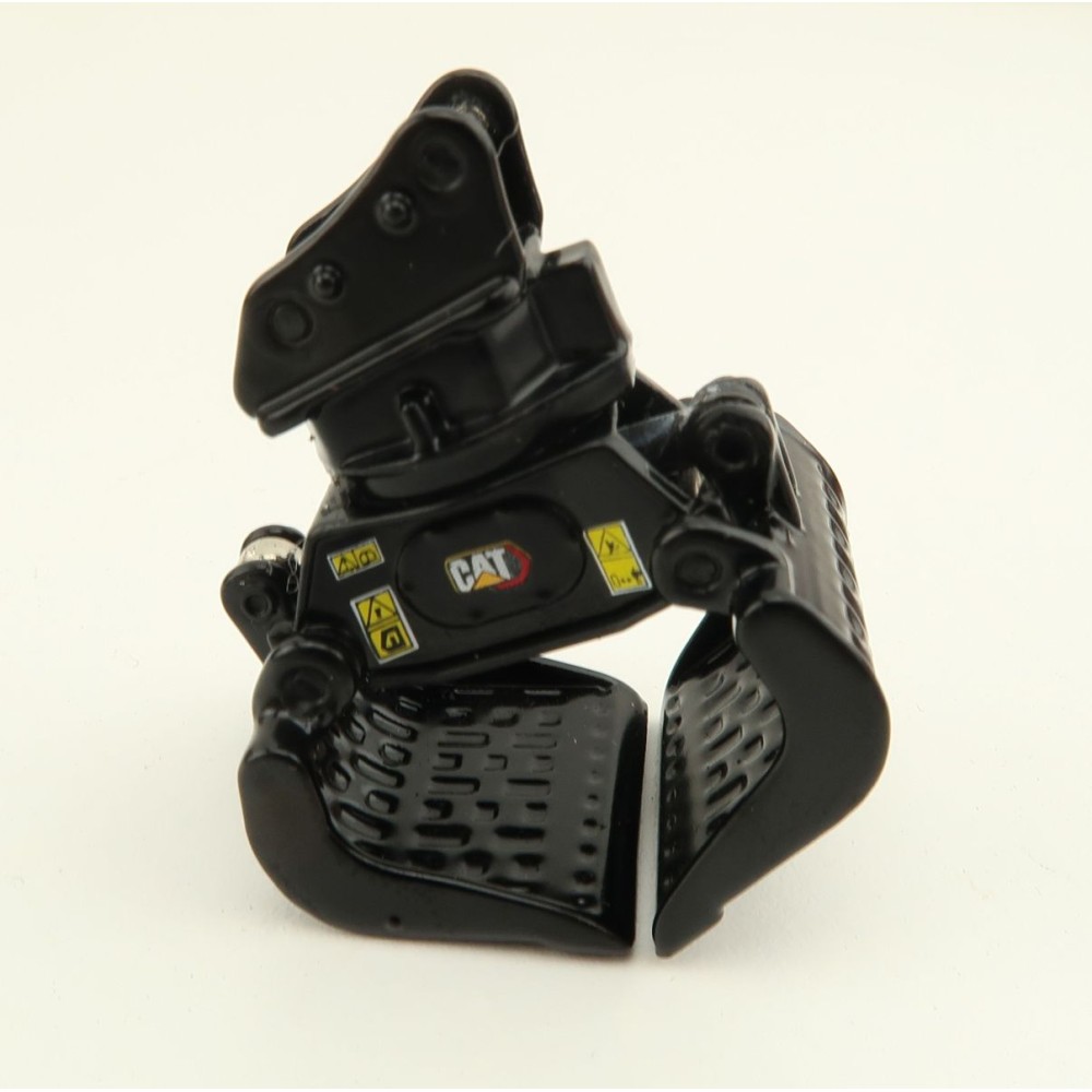 Diecast Masters 85956 - Caterpillar CAT M318 Wheeled Excavator & Attachments High Line - Scale 1:50