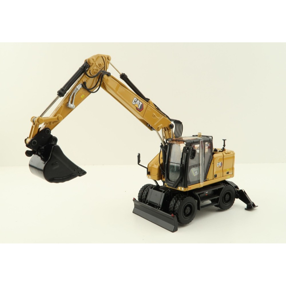 Diecast Masters 85956 - Caterpillar CAT M318 Wheeled Excavator & Attachments High Line - Scale 1:50