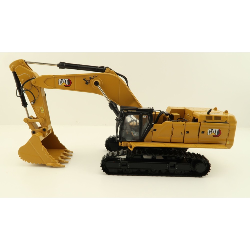 Diecast Masters 85959 - Caterpillar CAT 395 Large Hydraulic Excavator High Line - Scale 1:50 