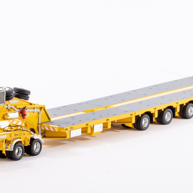 Drake ZT09073 AUSTRALIAN Heavy Haulage Drake 7x8 Steerable Trailer with 2x8 Dolly Chrome Yellow - Scale 1:50