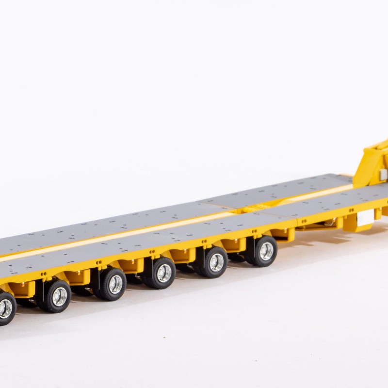 Drake ZT09073 AUSTRALIAN Heavy Haulage Drake 7x8 Steerable Trailer with 2x8 Dolly Chrome Yellow - Scale 1:50