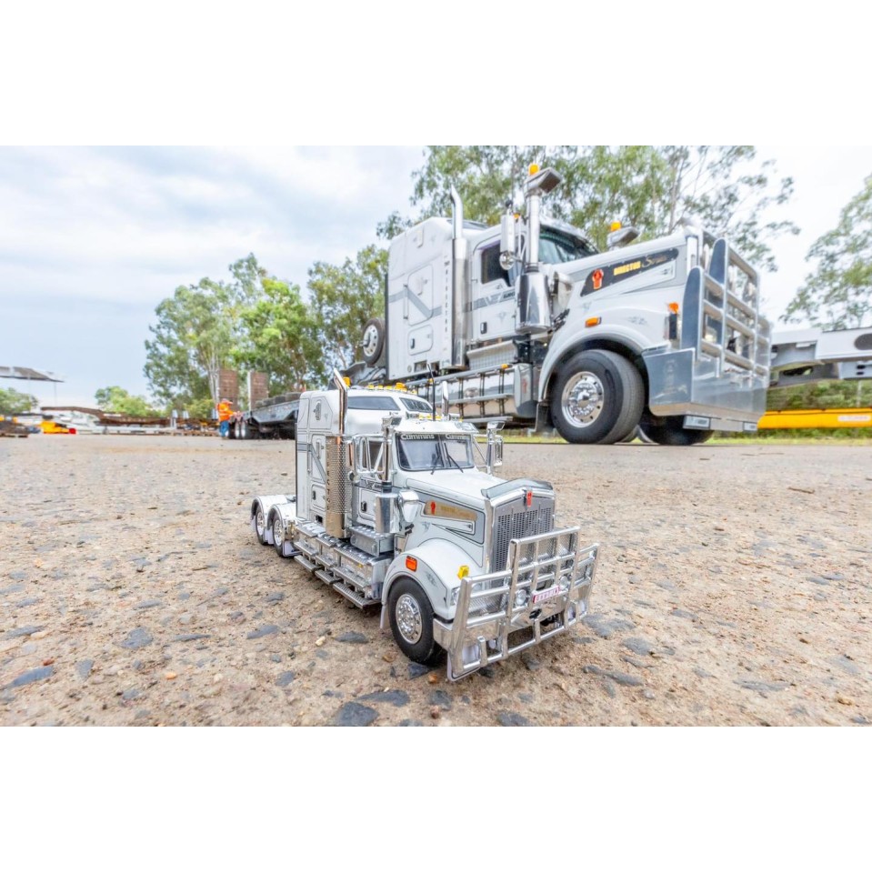 Drake Collectibles Z01448 AUSTRALIAN KENWORTH T909 Director No 30 PRIME MOVER TRUCK VE Group - Scale 1:50