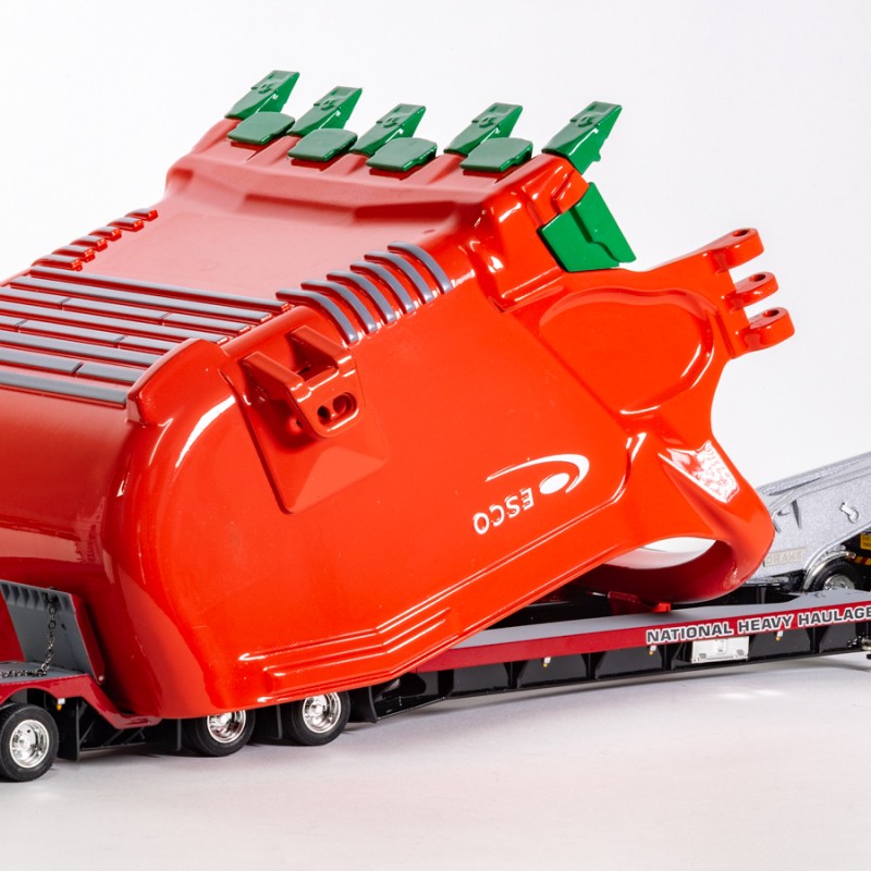 Drake ZT09329 Drake 2x8 Dolly and 4x8 Dragline Bucket Trailer with ESCO Bucket NHH - Scale 1:50