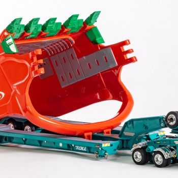 Drake ZT09331 Drake 2x8 Dolly and 4x8 Dragline Bucket Trailer with ESCO Bucket Toll - Scale 1:50