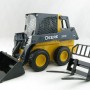 Ertl 45461 - John Deere 320E Skid Steer Loader - Prestige Collection - Scale 1:16